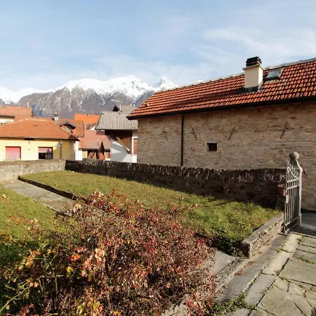 Holiday In With Garden Holiday home
