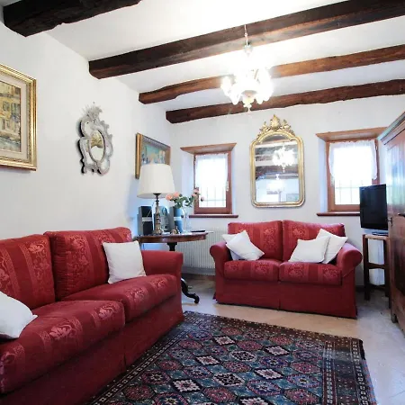 Holiday In With Garden Holiday home *